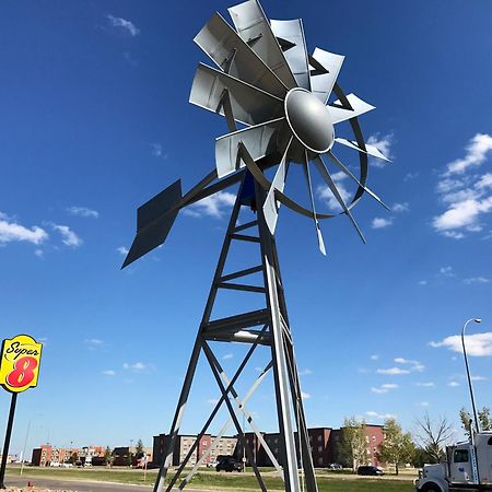 ซูเปอร์ 8 บาย วินด์แฮม เคินเดอร์สลีย์ Hotel Kindersley ภายนอก รูปภาพ