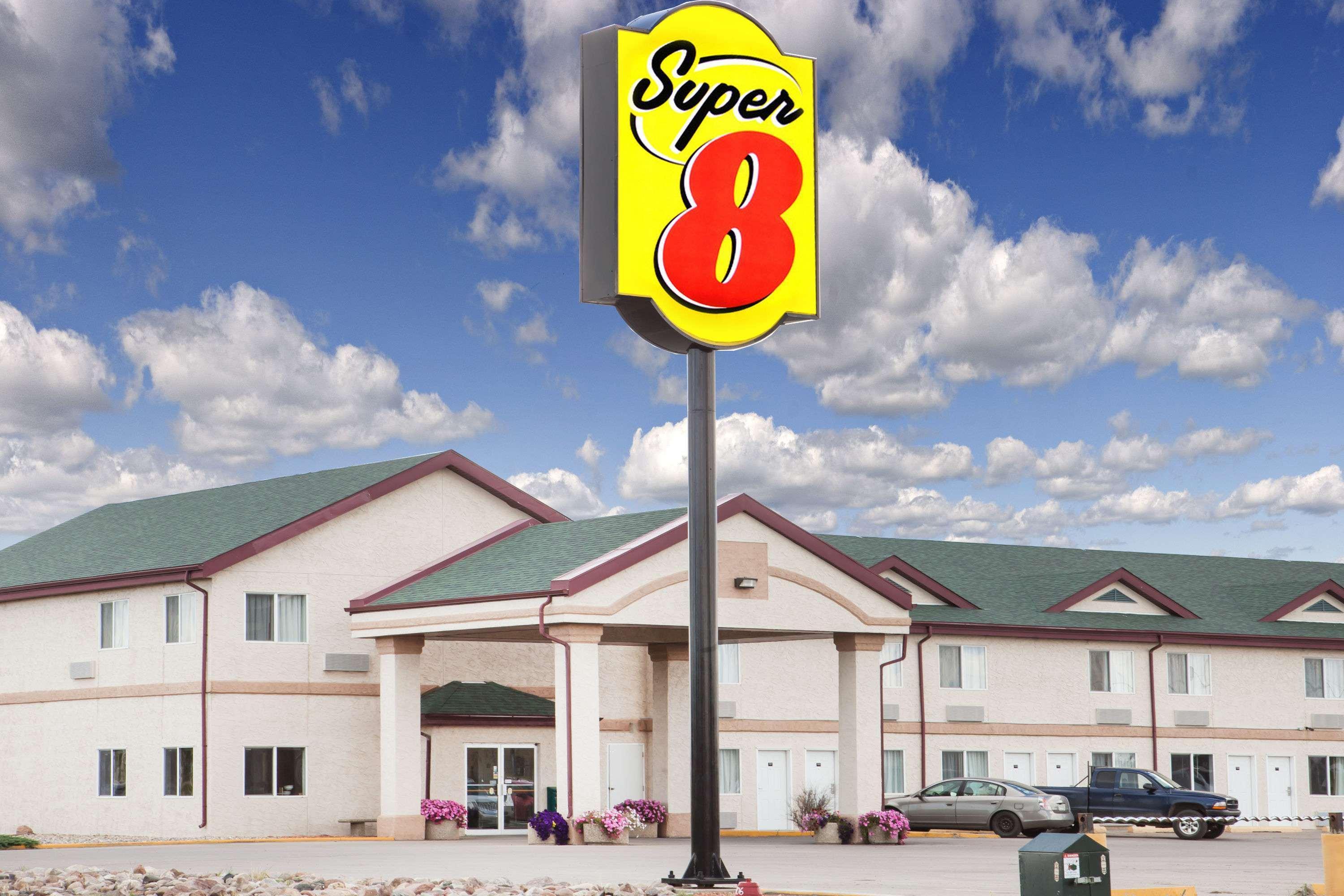 ซูเปอร์ 8 บาย วินด์แฮม เคินเดอร์สลีย์ Hotel Kindersley ภายนอก รูปภาพ