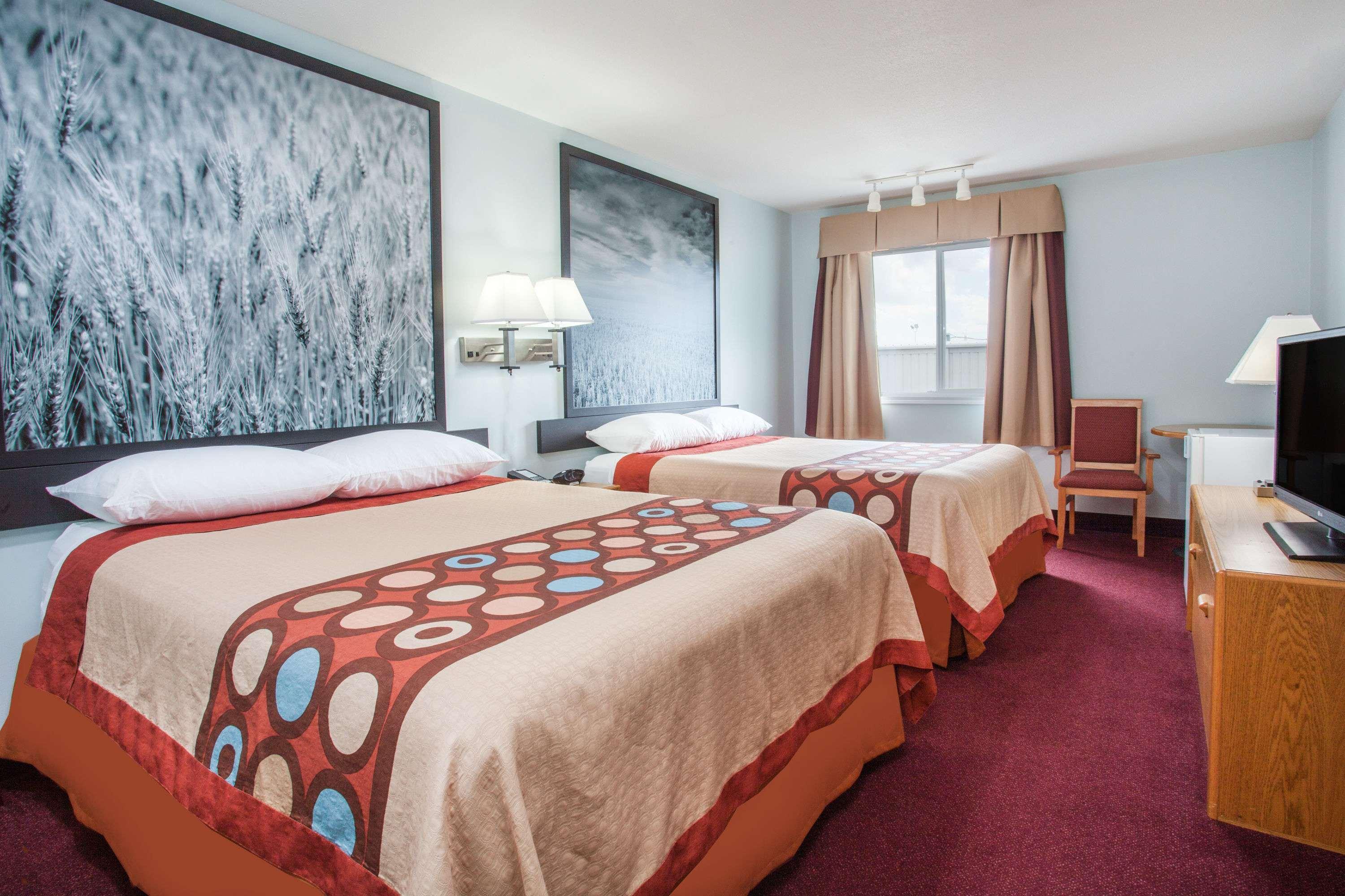 ซูเปอร์ 8 บาย วินด์แฮม เคินเดอร์สลีย์ Hotel Kindersley ภายนอก รูปภาพ